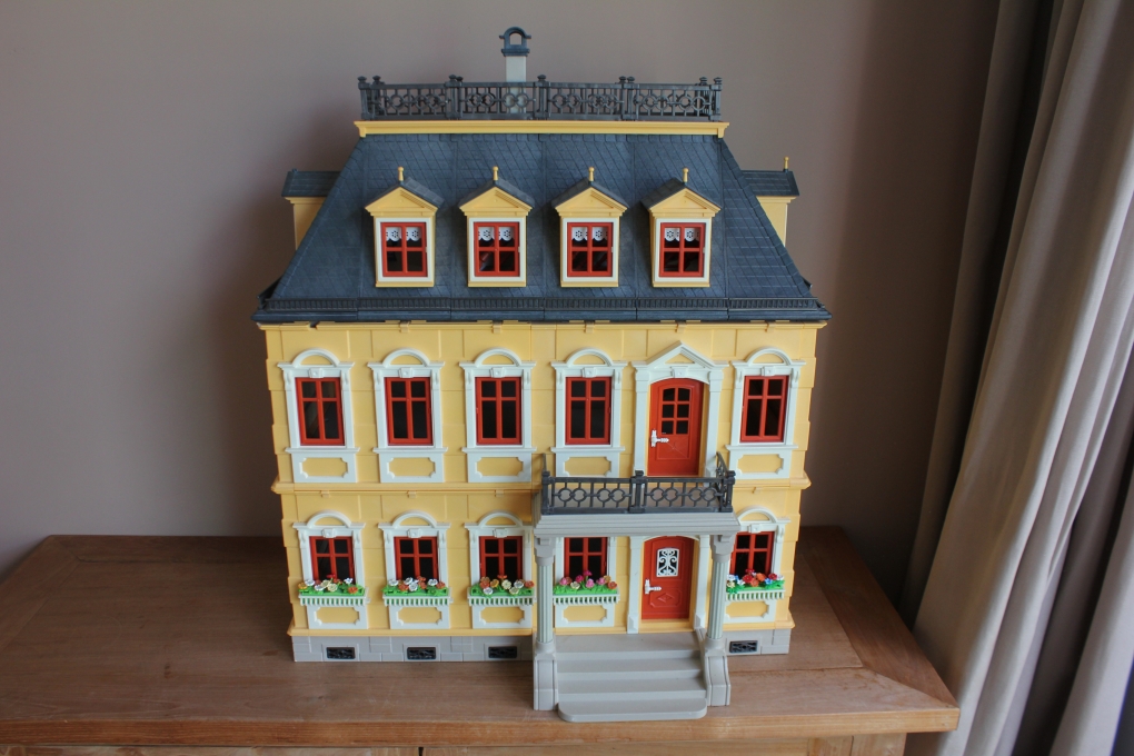 Geheim Relatief spectrum Playmobil nostalgisch woonhuis 5301 met twee trappen. - playmobil poppenhuis  / inrichting - 2e hands playmo