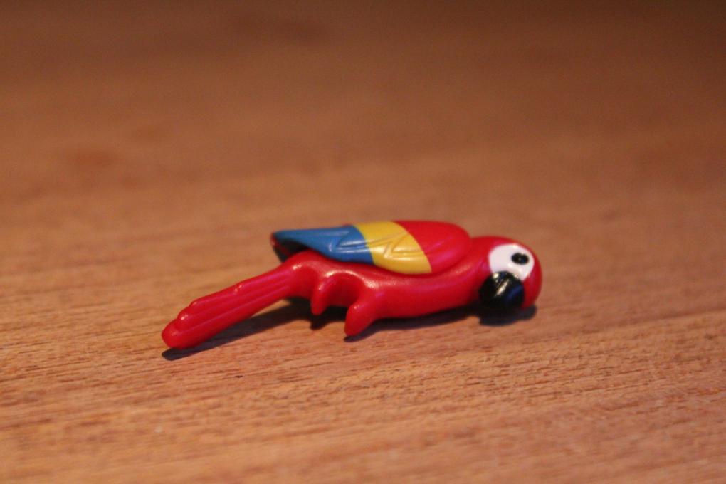 Onderscheid Eerlijk merknaam Playmobil rode papegaai - Vogels en insecten - 2e hands playmo